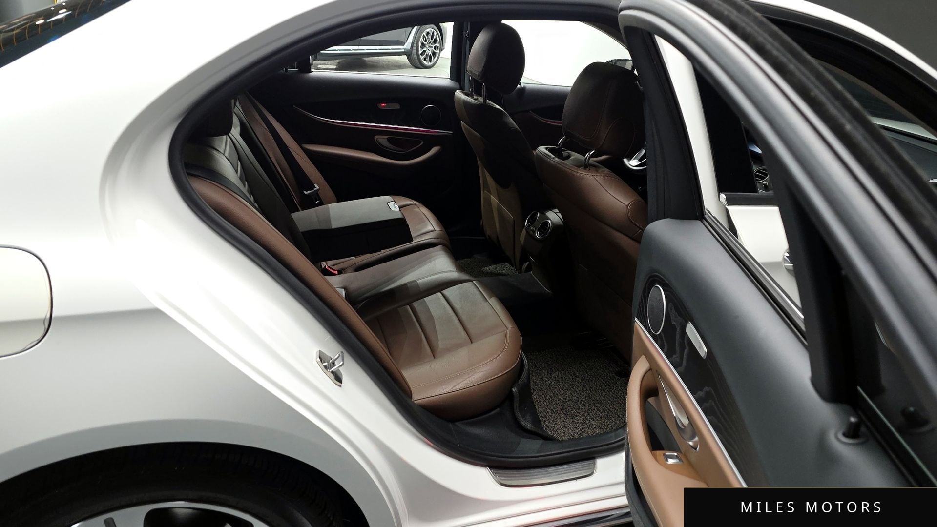 Mercedes-Benz E-Class W213 2017 — миниатюра 12