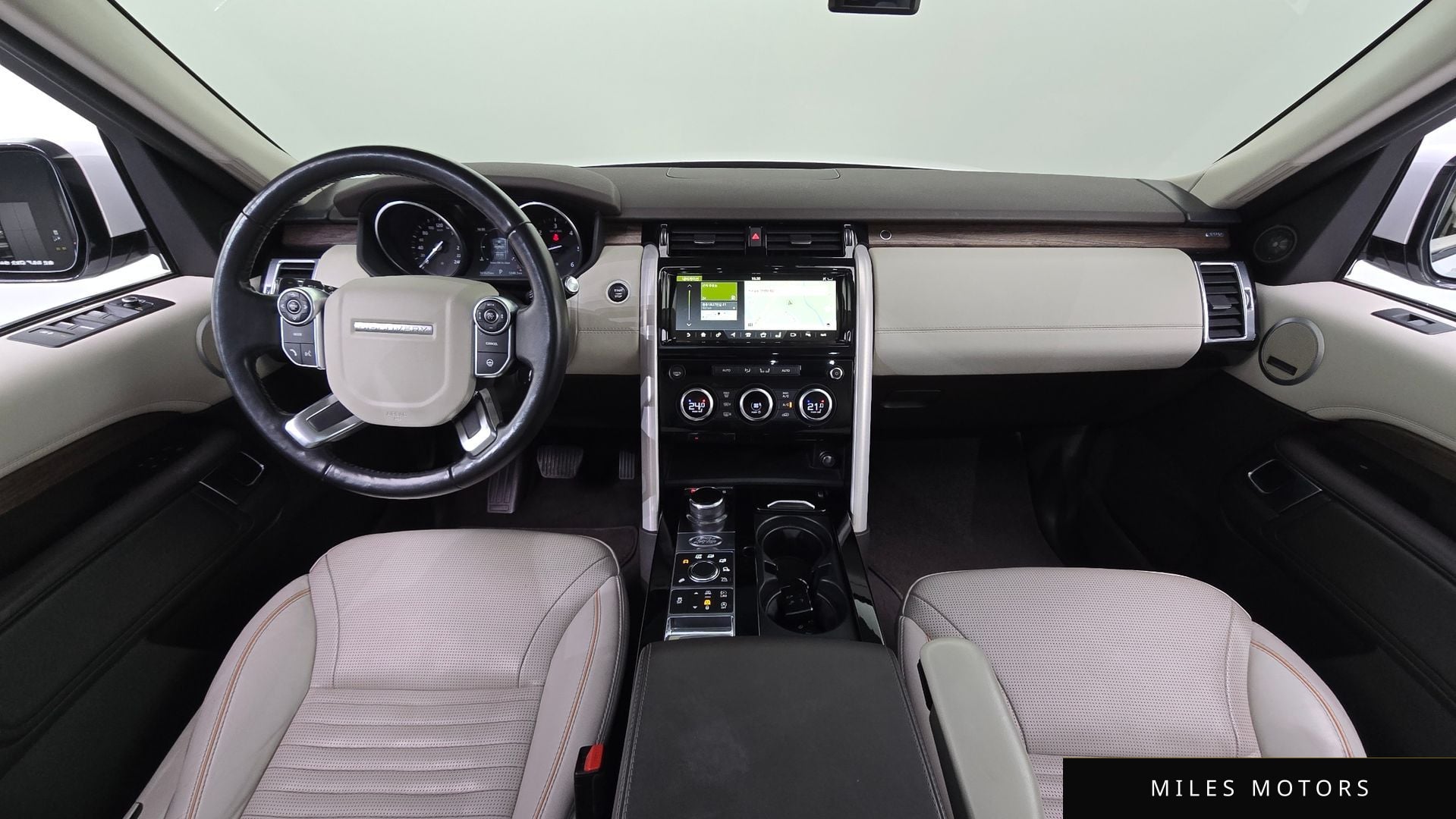 Land Rover Discovery 2017 — миниатюра 7