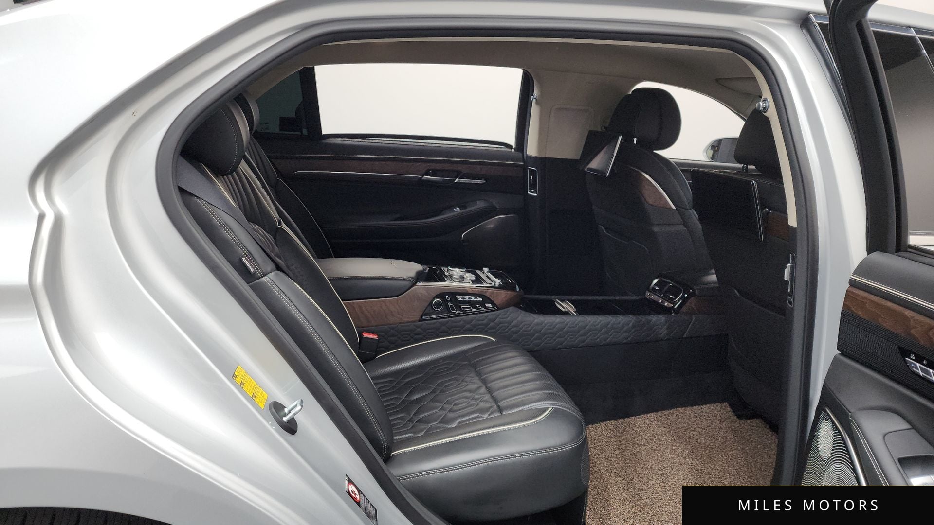 Genesis G90 2019 — миниатюра 12