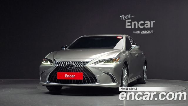 Лексус ES300h 2025 — миниатюра 3