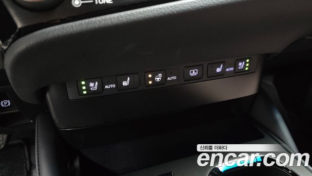 Лексус ES300h 2025 — миниатюра 16