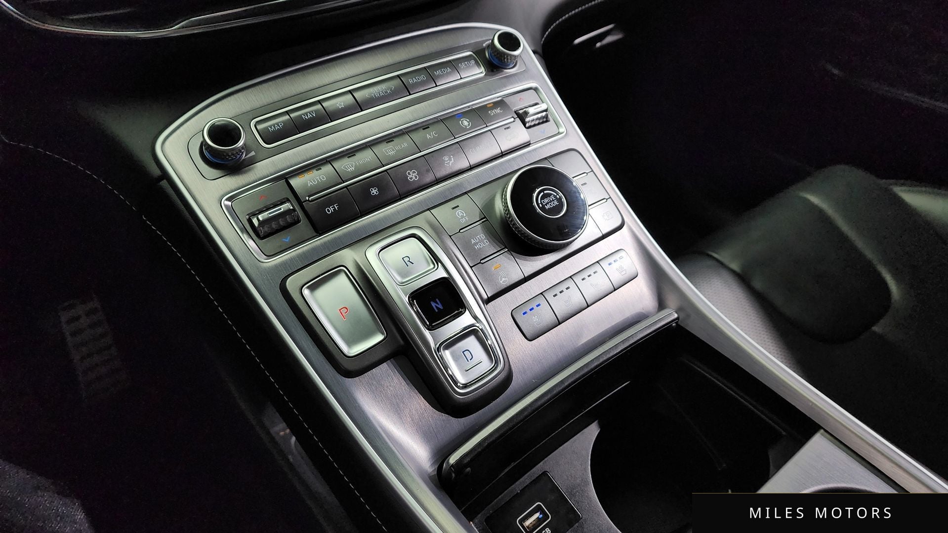Hyundai Santafe 2021 — миниатюра 9