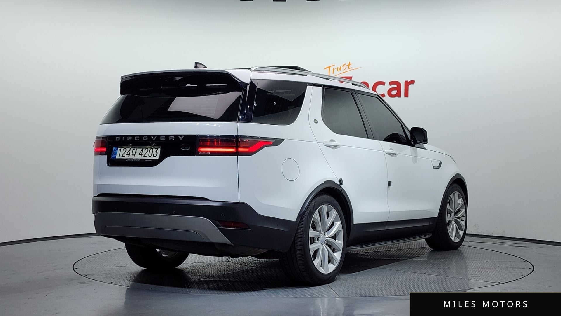 Land Rover Discovery 2022 — миниатюра 2