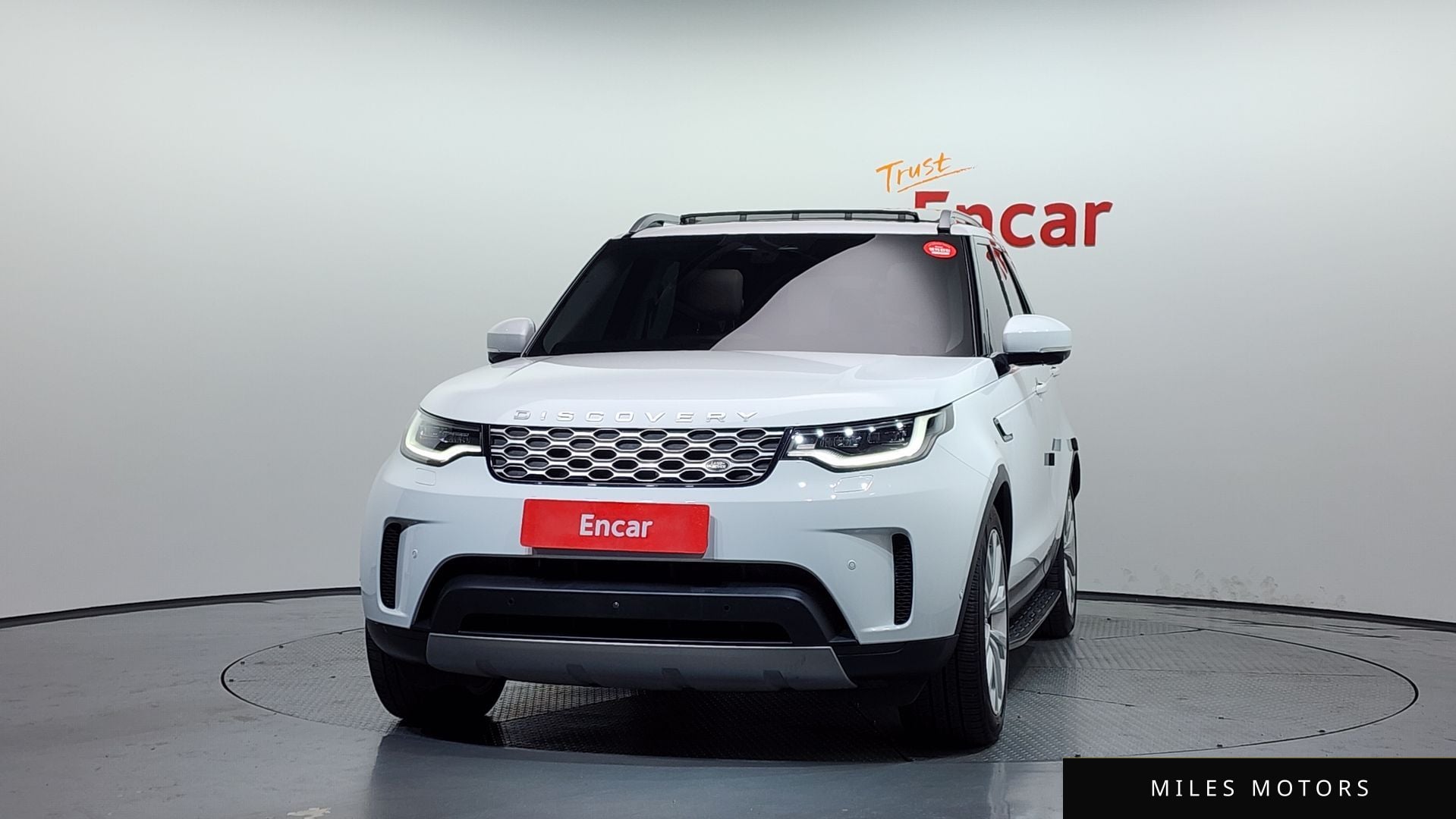 Land Rover Discovery 2022 — миниатюра 3