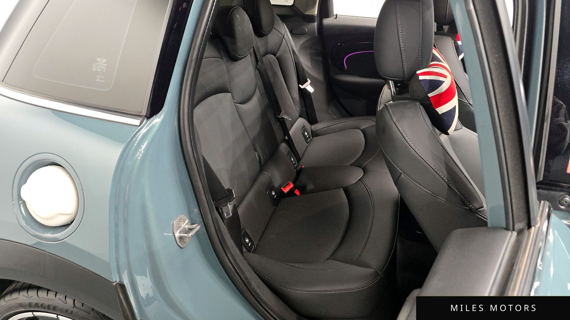 MINI 쿠퍼 S 2023 — миниатюра 12