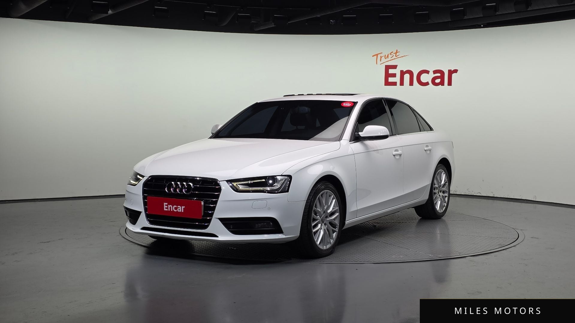 Audi A4 2016 — фото 1 из 12