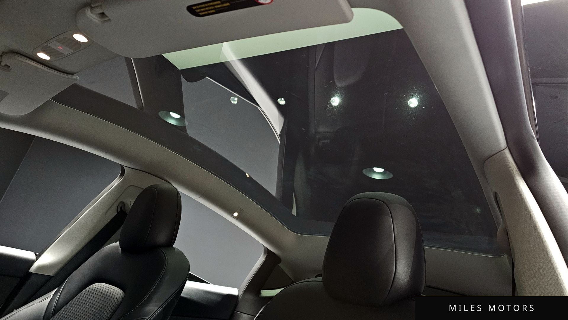 Tesla Model Y 2022 — миниатюра 17