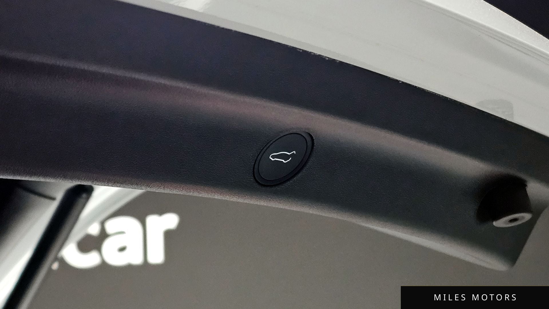Tesla Model Y 2022 — миниатюра 20