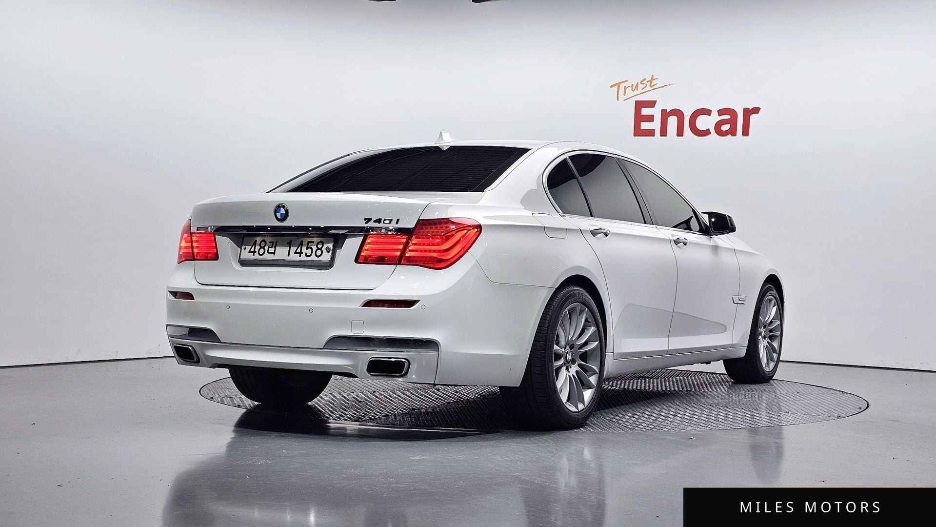 BMW 7 Series (F01) 2010 — миниатюра 2