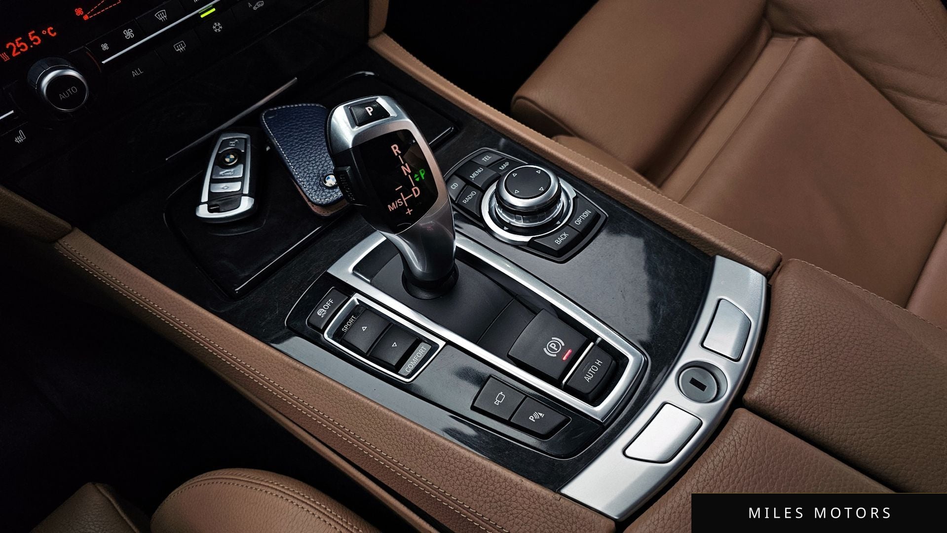 BMW 7 Series (F01) 2010 — миниатюра 9