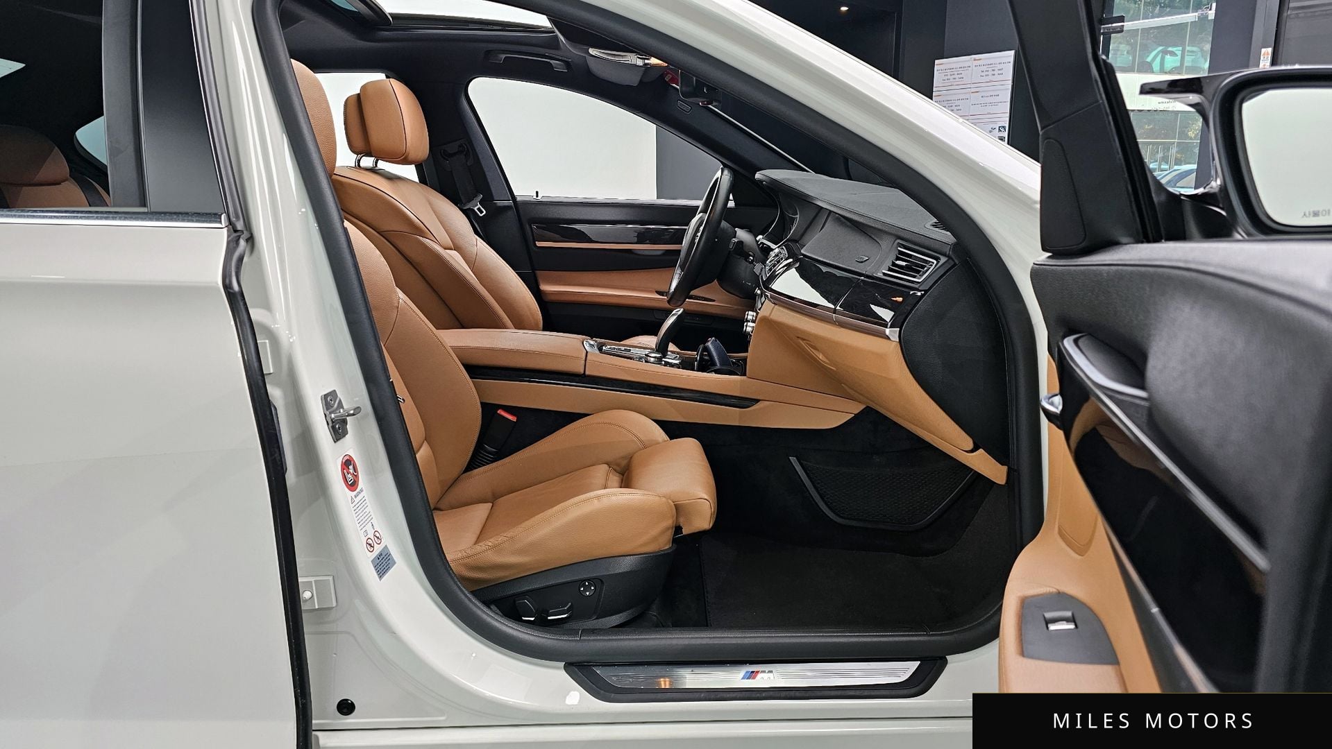 BMW 7 Series (F01) 2010 — миниатюра 10