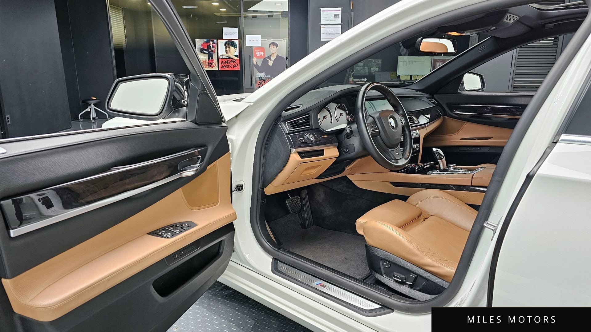 BMW 7 Series (F01) 2010 — миниатюра 11