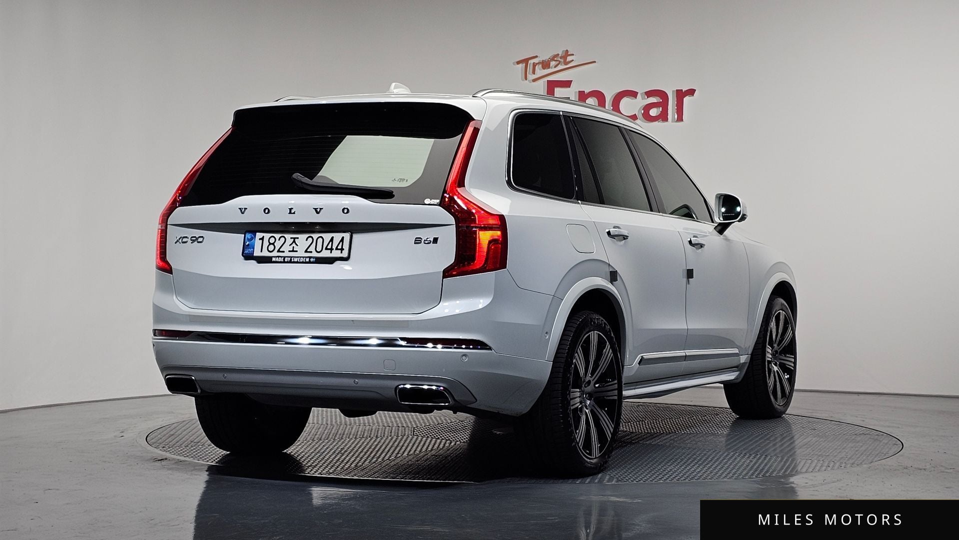 Volvo XC90 2021 — миниатюра 2