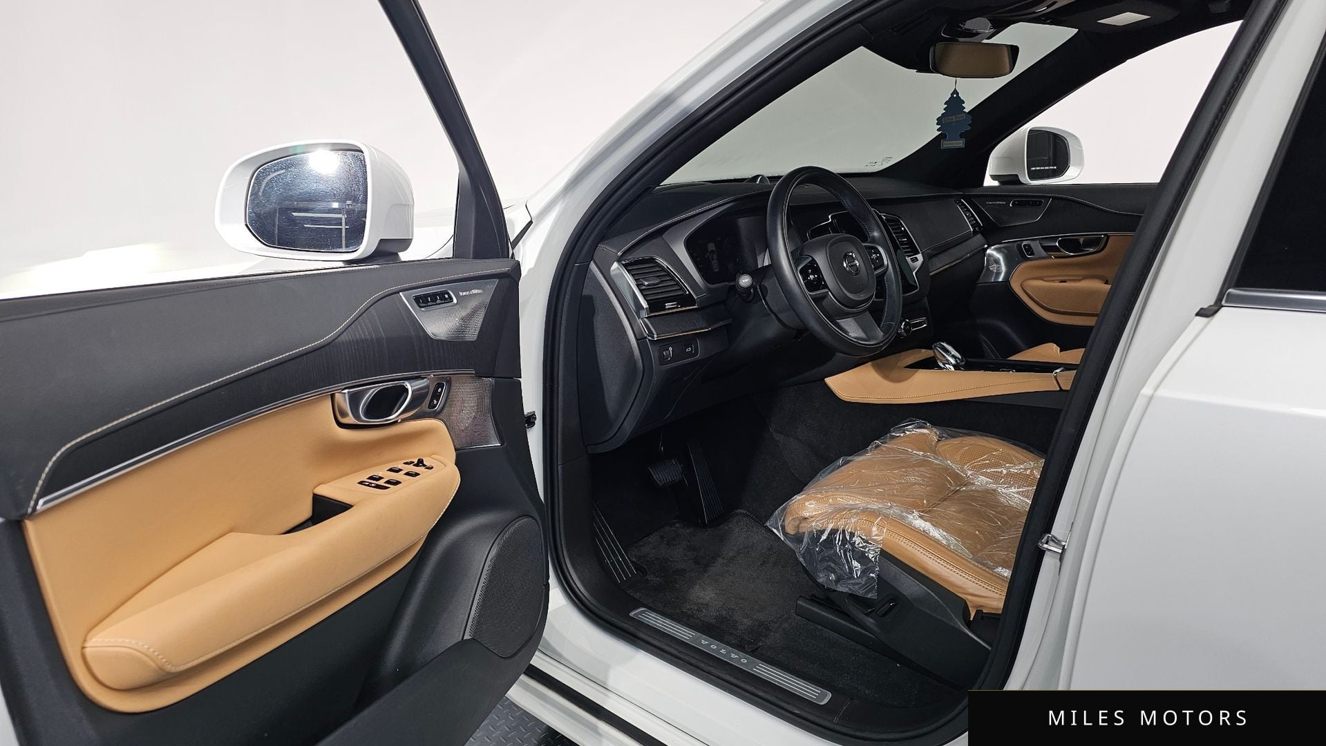 Volvo XC90 2021 — миниатюра 10