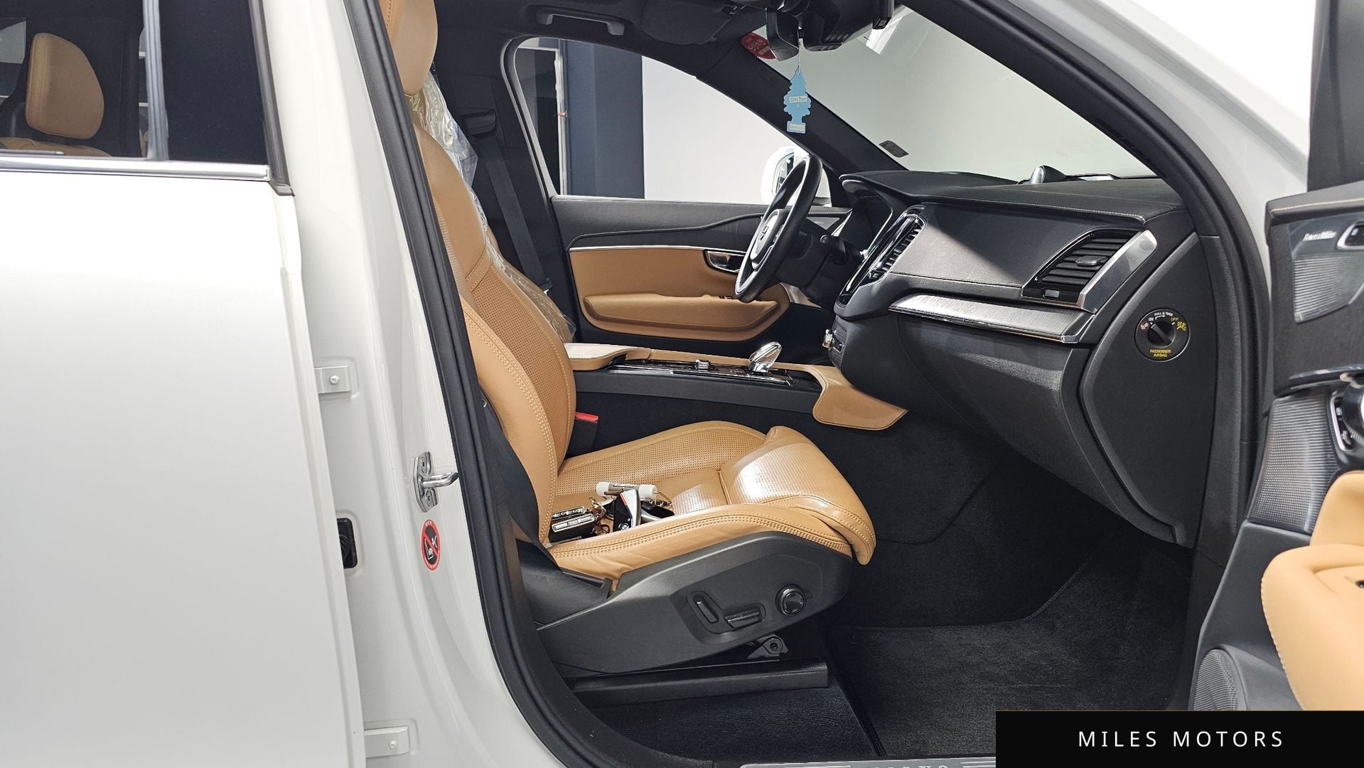 Volvo XC90 2021 — миниатюра 11