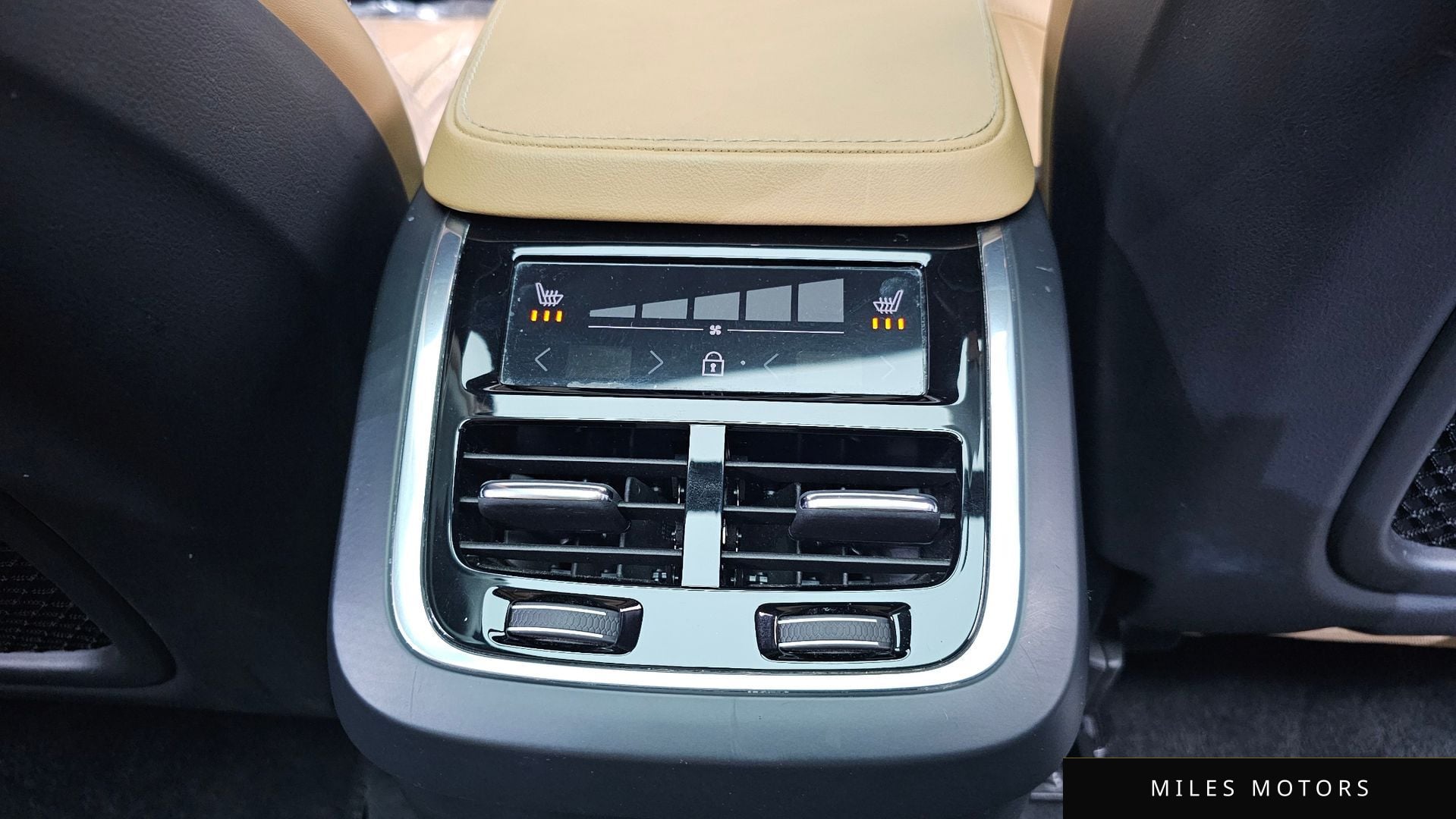Volvo XC90 2021 — миниатюра 18