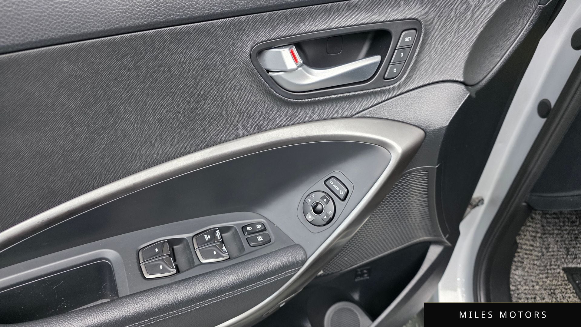Hyundai Santafe 2016 — миниатюра 12
