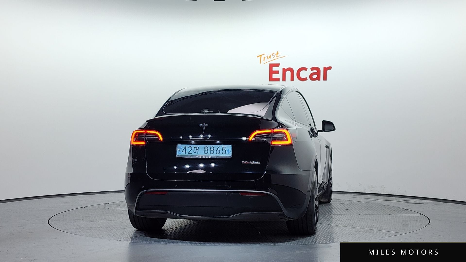 Tesla Model Y 2022 — миниатюра 4