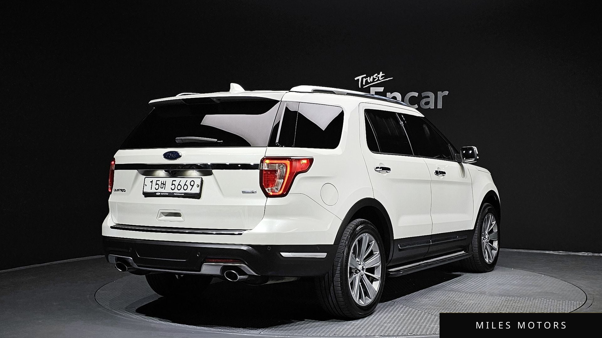 Ford Explorer 2018 — миниатюра 2