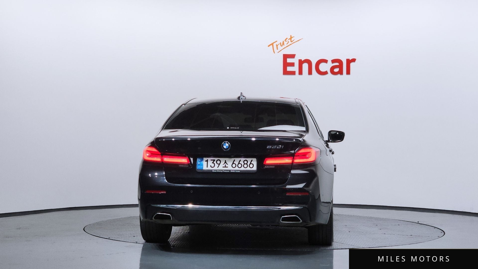 BMW 5 Series (G30) 2022 — миниатюра 4