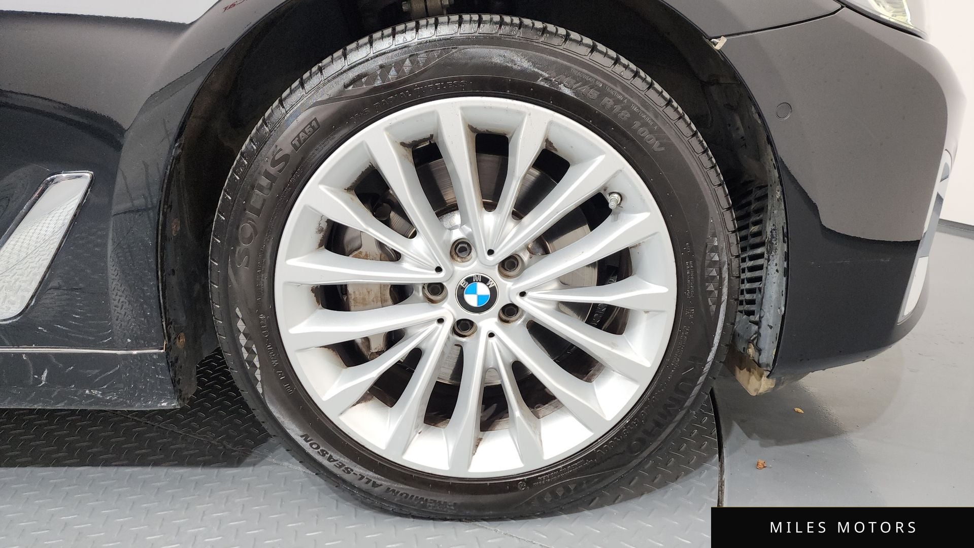 BMW 5 Series (G30) 2022 — миниатюра 5