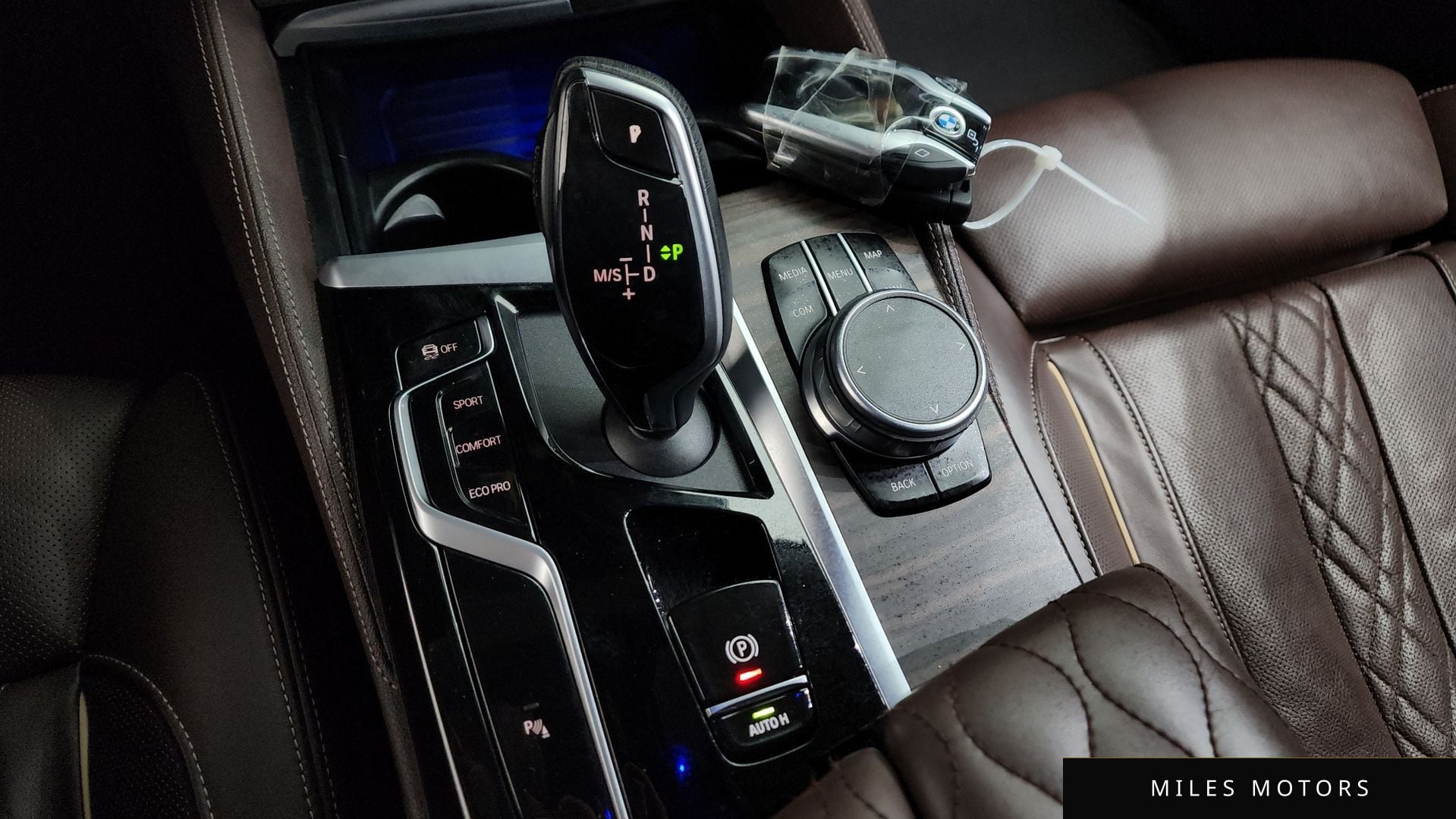 BMW 5 Series (G30) 2022 — миниатюра 9