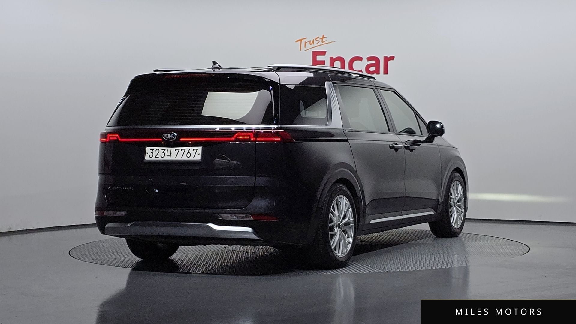 Kia Carnival 2021 — миниатюра 2