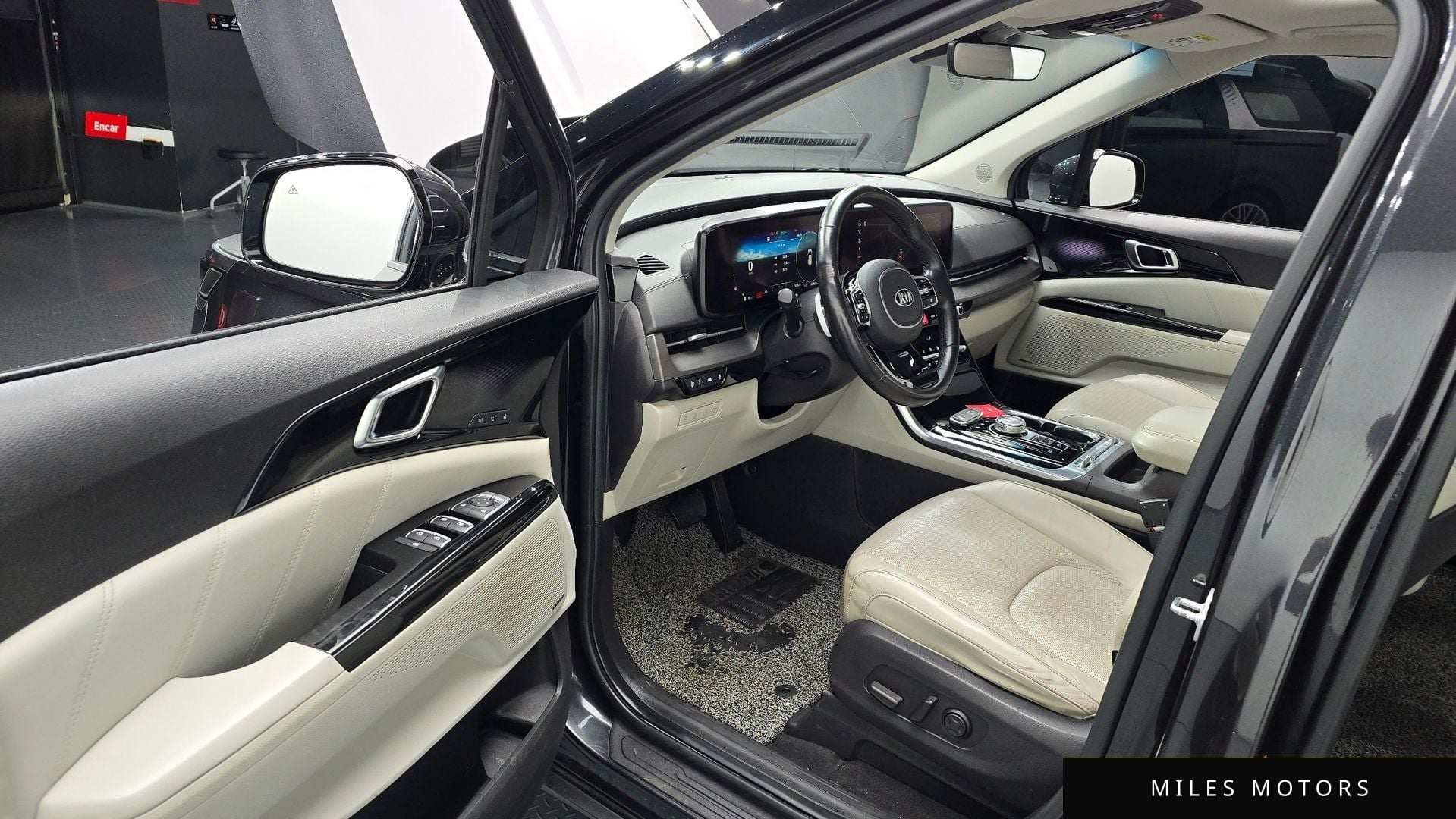 Kia Carnival 2021 — миниатюра 10