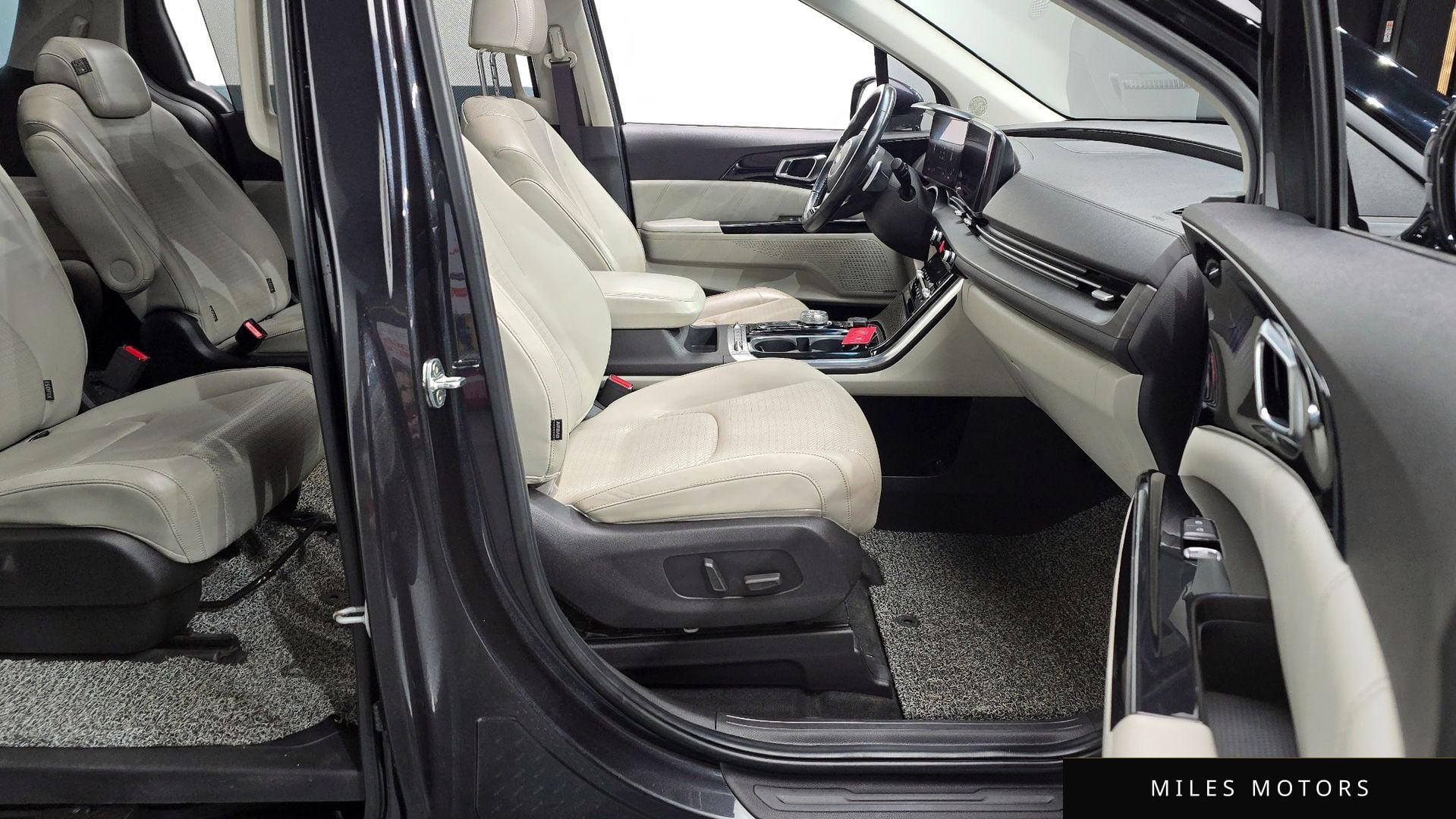 Kia Carnival 2021 — миниатюра 11