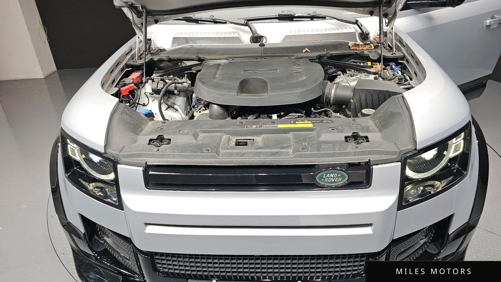Land Rover Defender 2022 — миниатюра 6