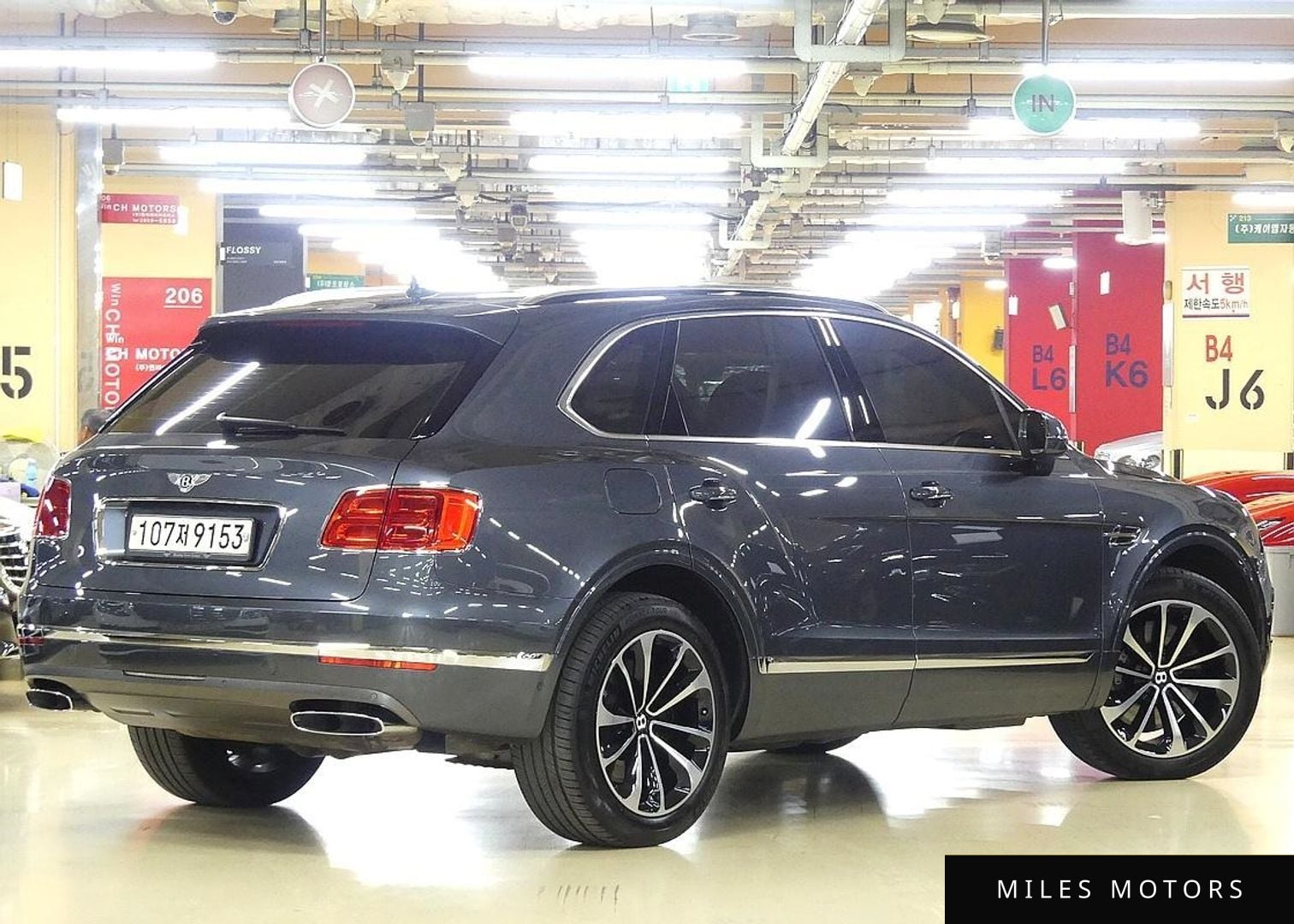 Bentley Bentayga 2017 — миниатюра 3