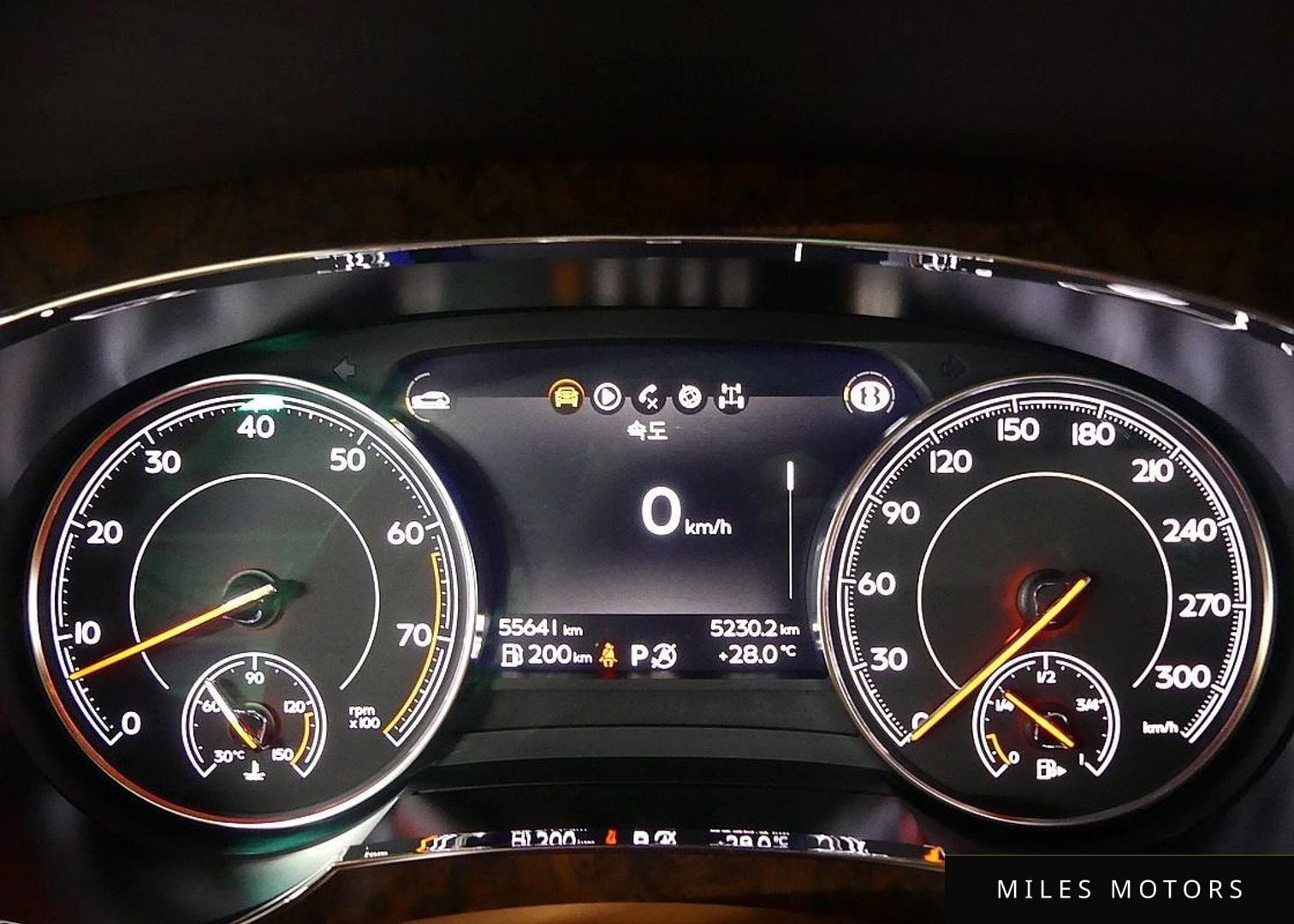 Bentley Bentayga 2017 — миниатюра 6