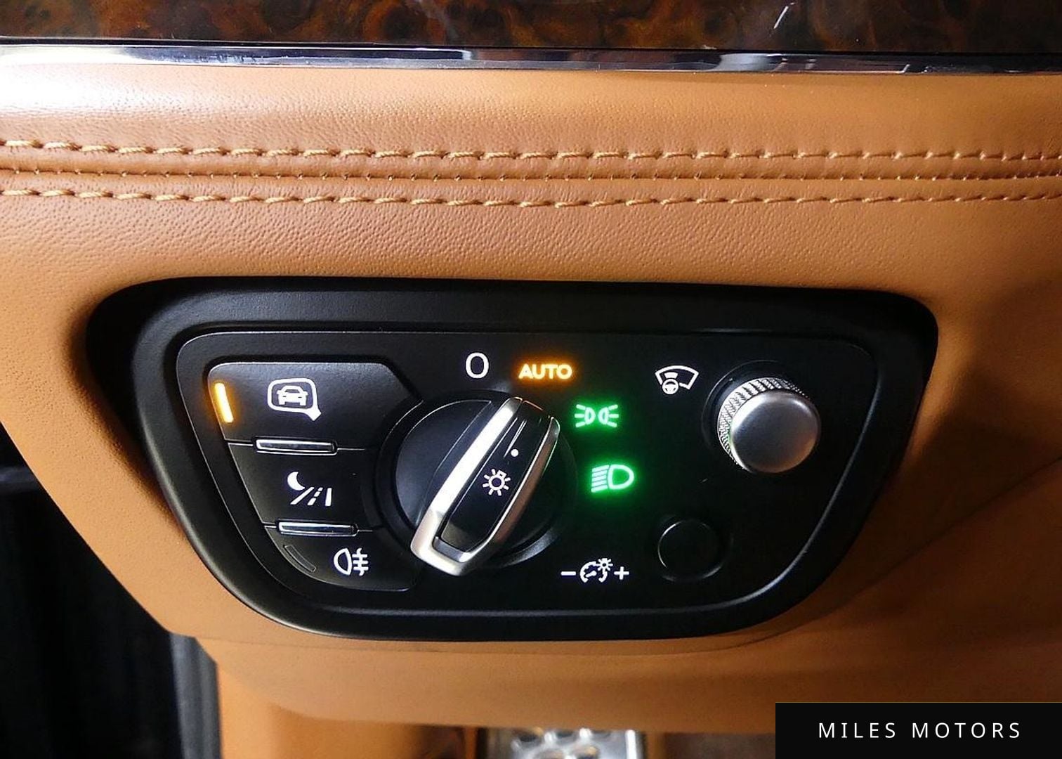 Bentley Bentayga 2017 — миниатюра 14