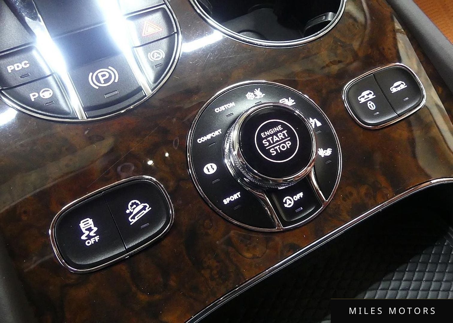 Bentley Bentayga 2017 — миниатюра 18