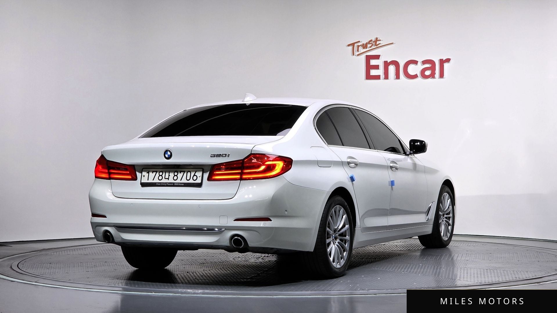 BMW 5 Series (G30) 2019 — миниатюра 2
