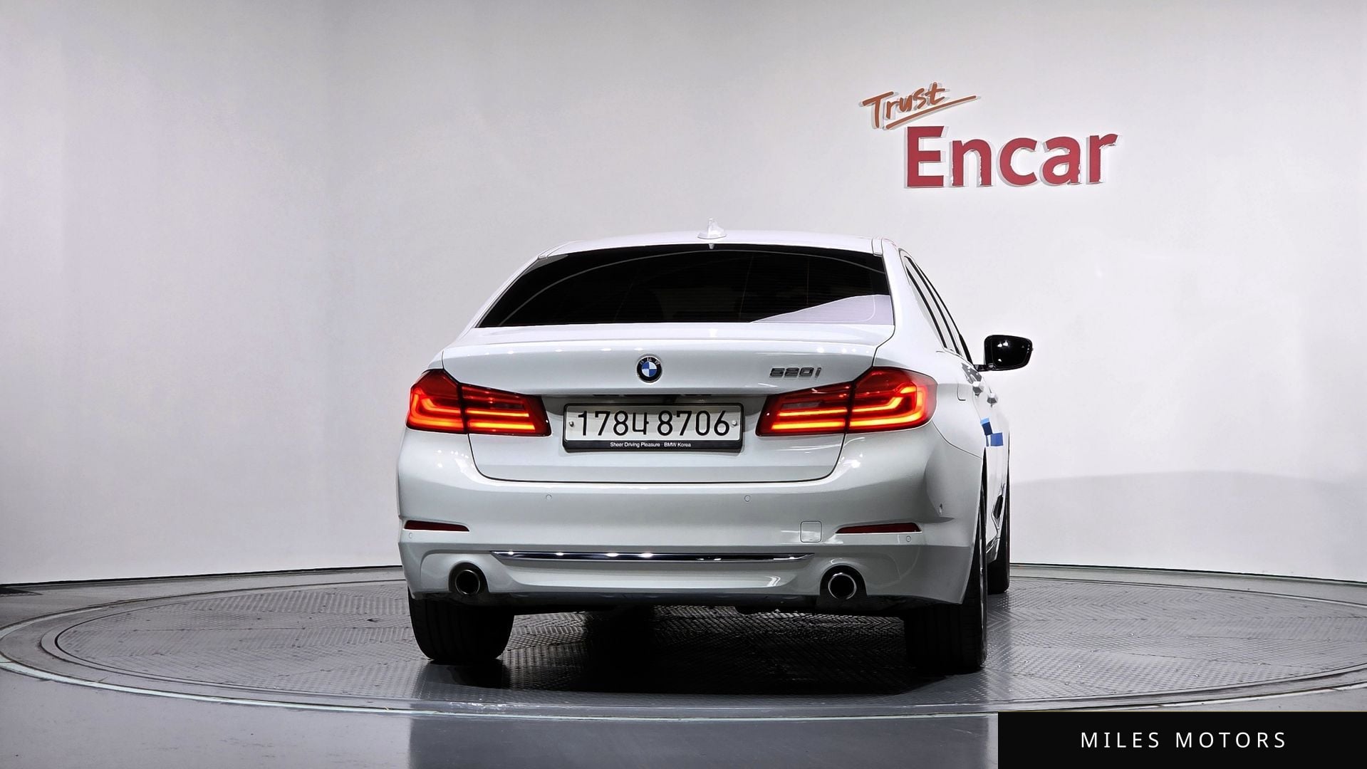 BMW 5 Series (G30) 2019 — миниатюра 4