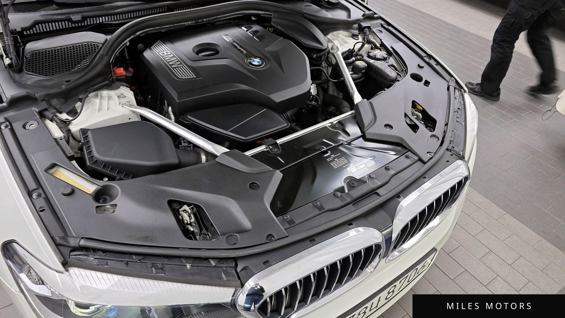 BMW 5 Series (G30) 2019 — миниатюра 6