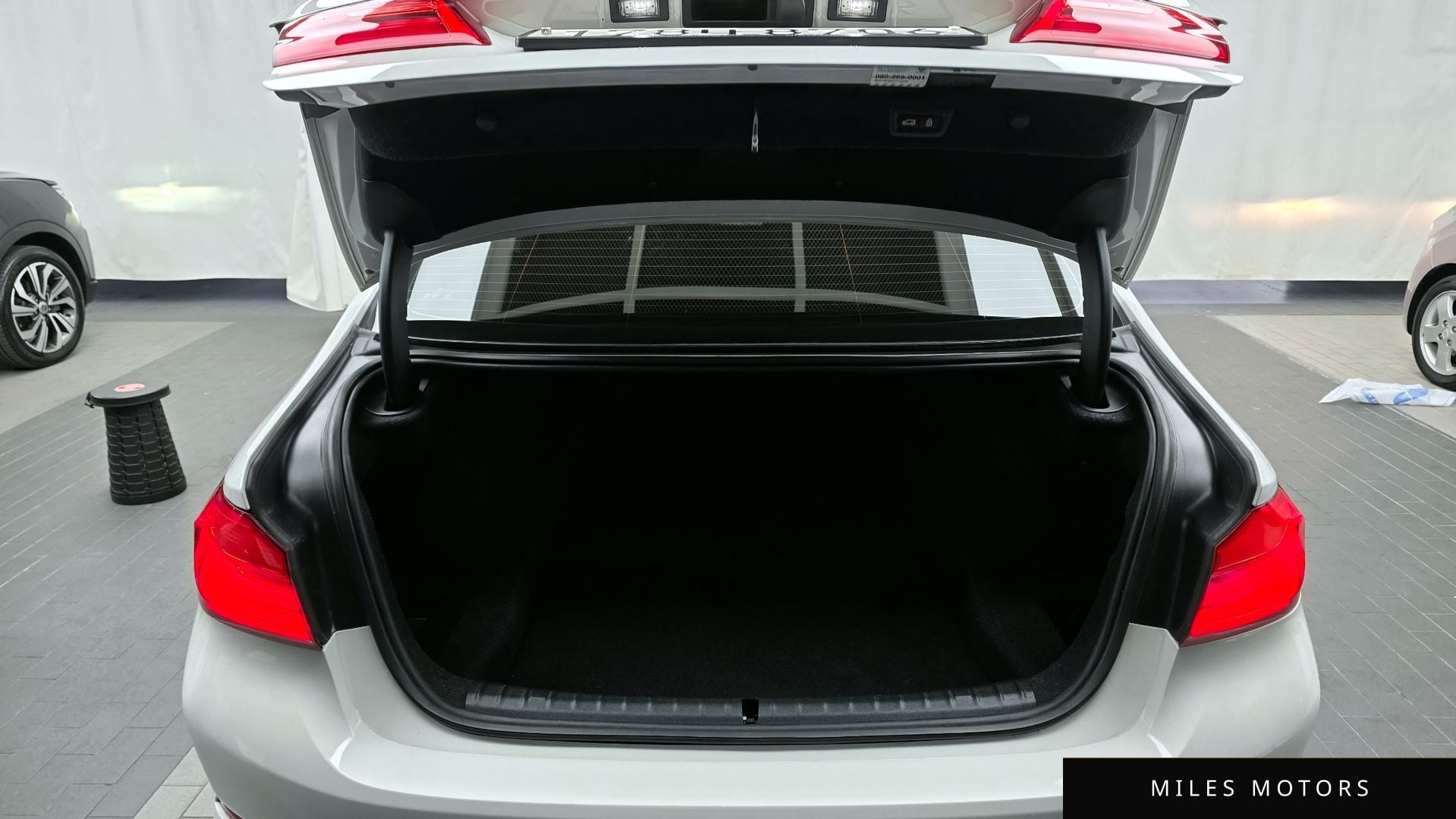 BMW 5 Series (G30) 2019 — миниатюра 20