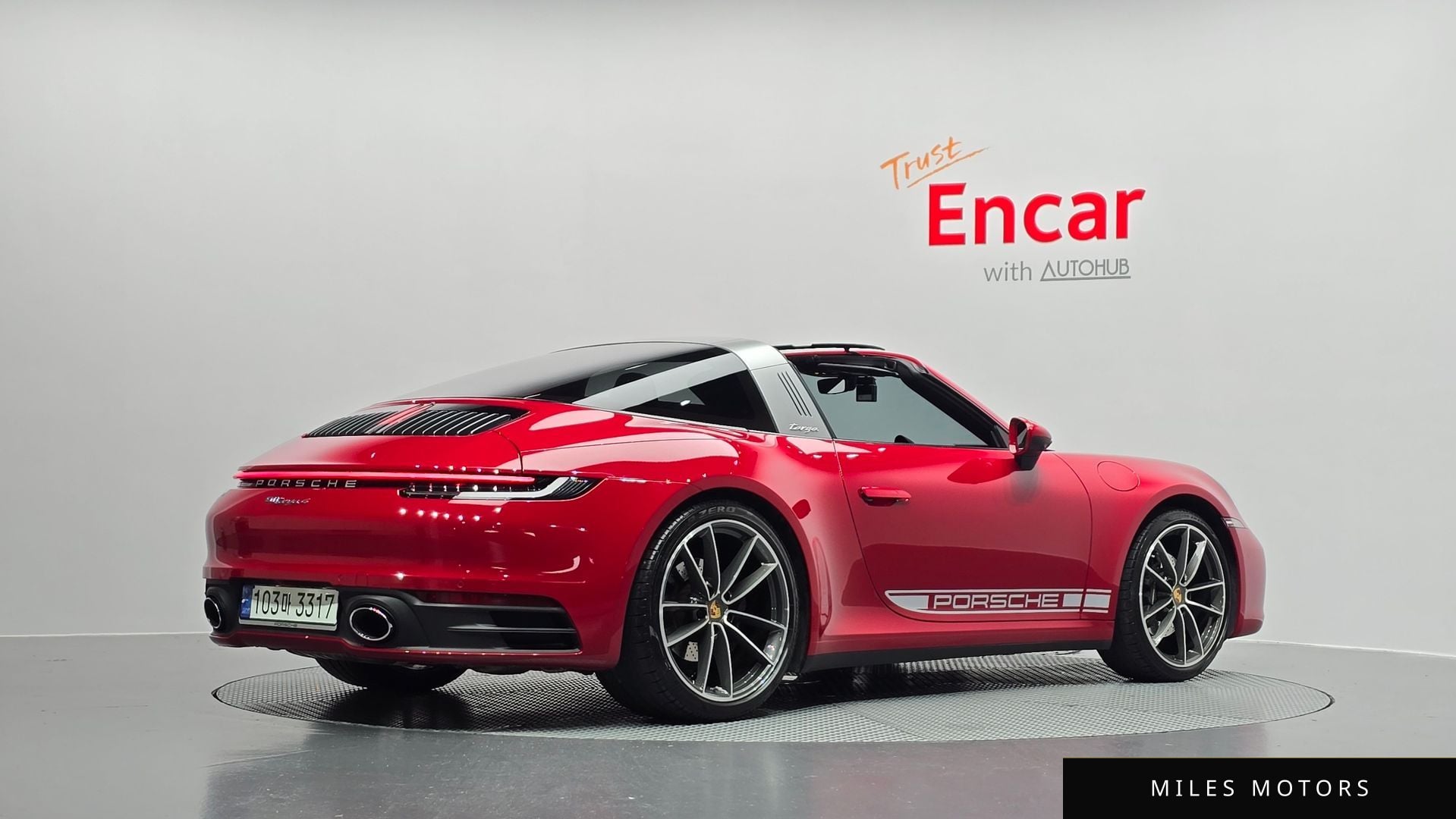 Porsche 911 (992) 2021 — миниатюра 2