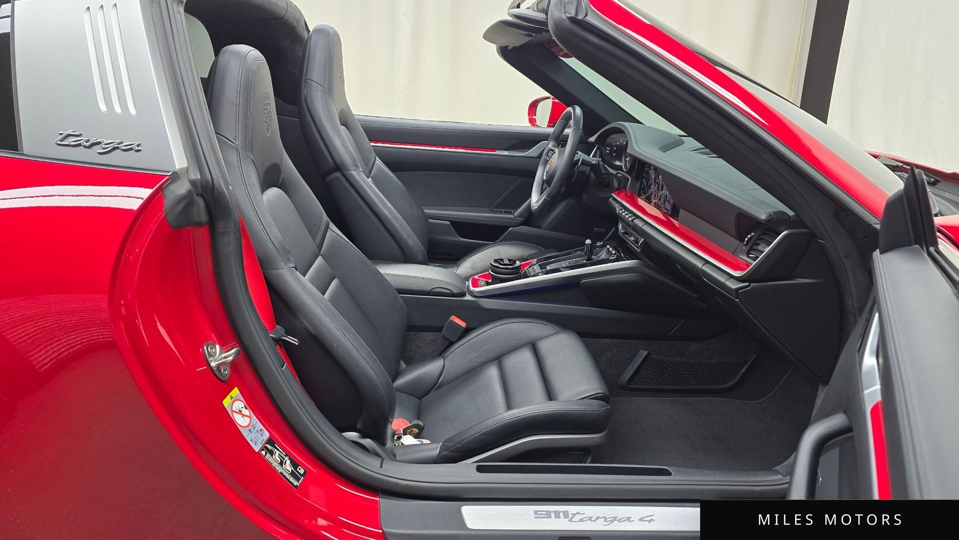 Porsche 911 (992) 2021 — миниатюра 10