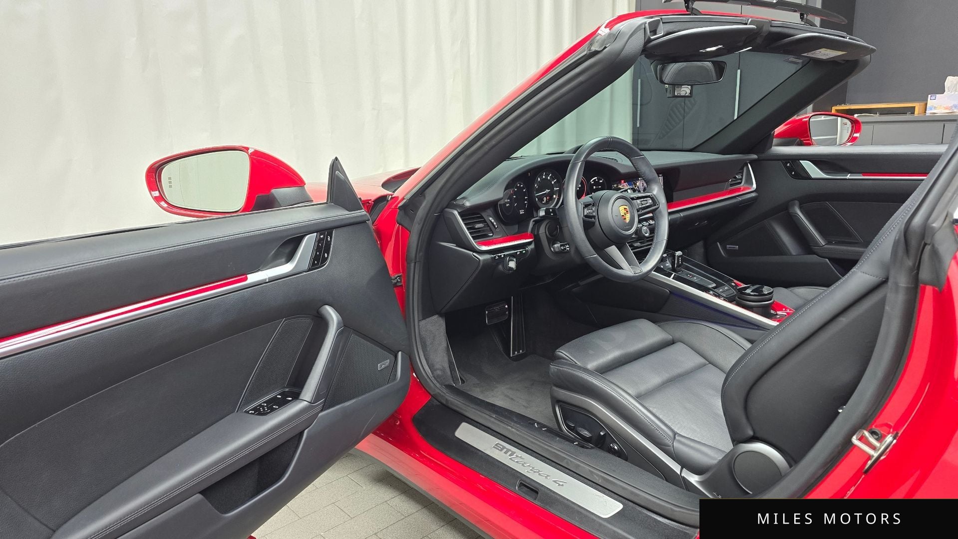 Porsche 911 (992) 2021 — миниатюра 11