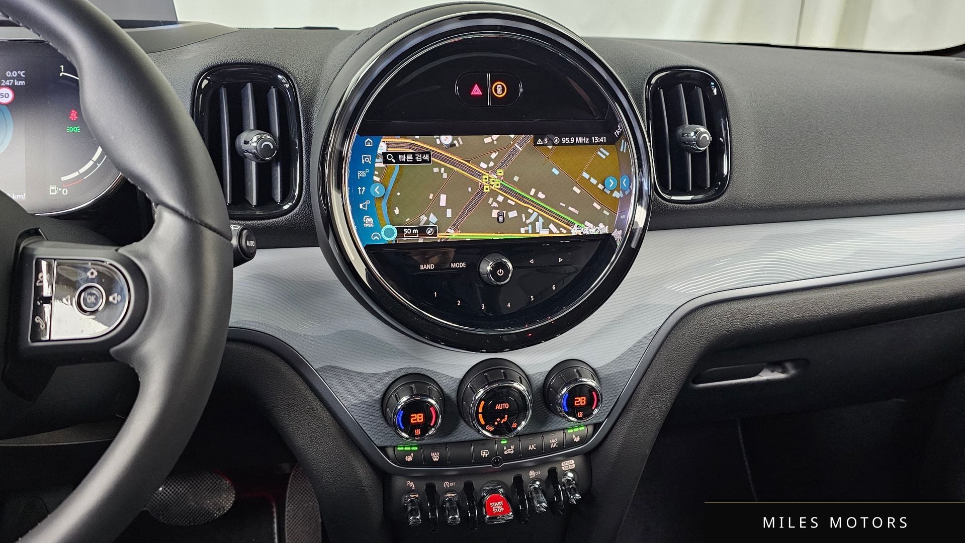 MINI Countryman 2023 — миниатюра 14