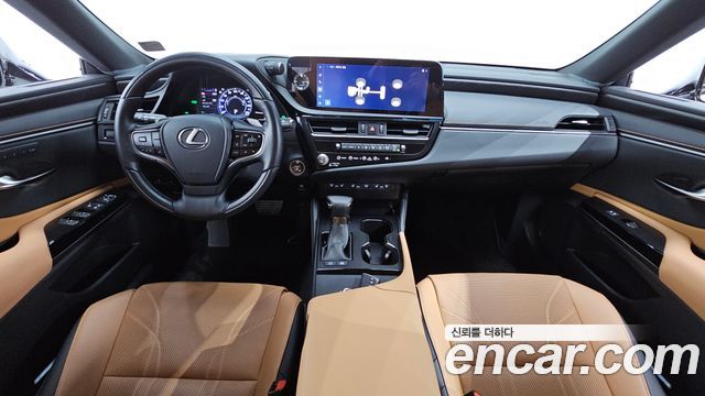 Лексус ES300h 2023 — миниатюра 7