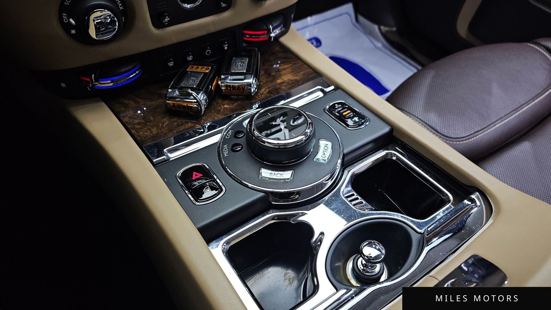 Rolls-Royce 고스트 2018 — миниатюра 9