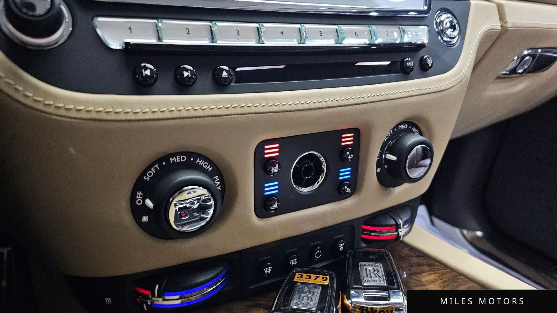 Rolls-Royce 고스트 2018 — миниатюра 16
