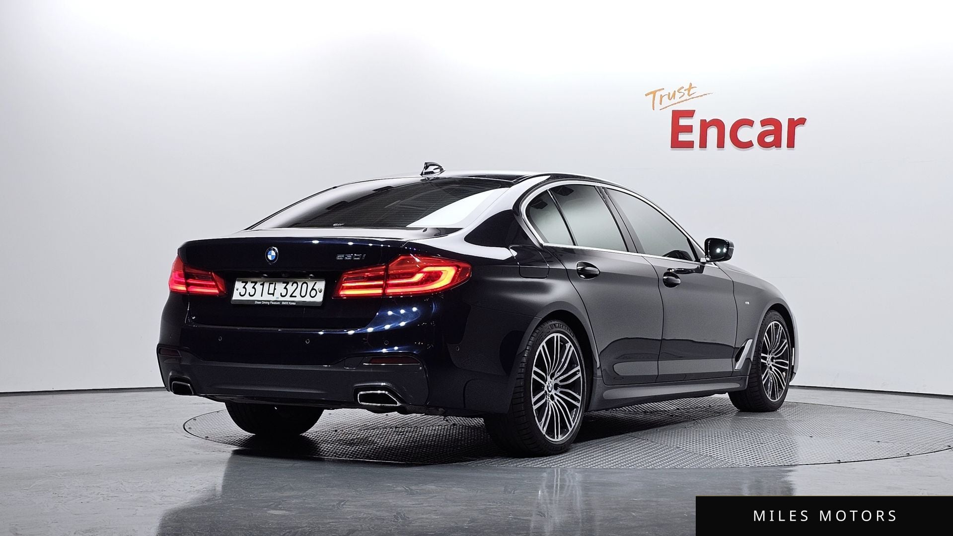 BMW 5 Series (G30) 2020 — миниатюра 2
