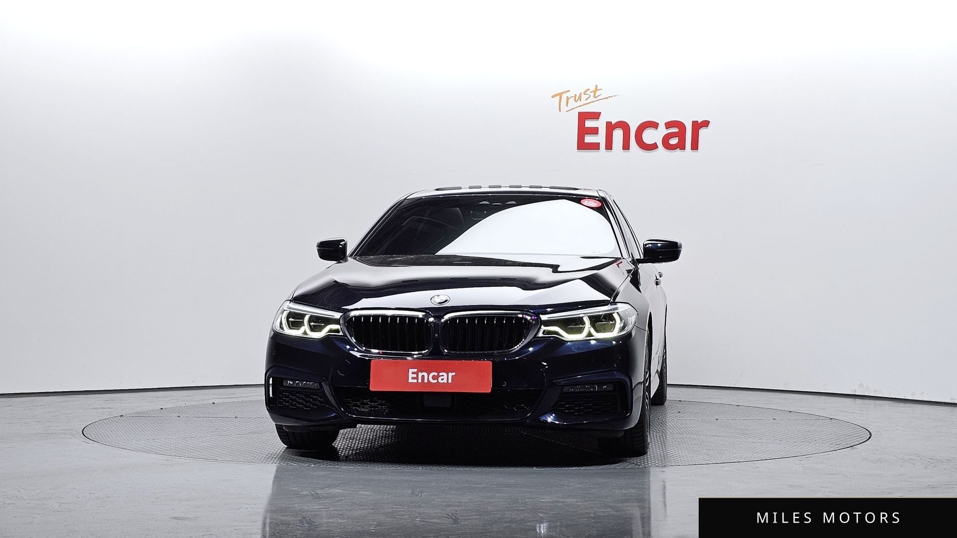 BMW 5 Series (G30) 2020 — миниатюра 3