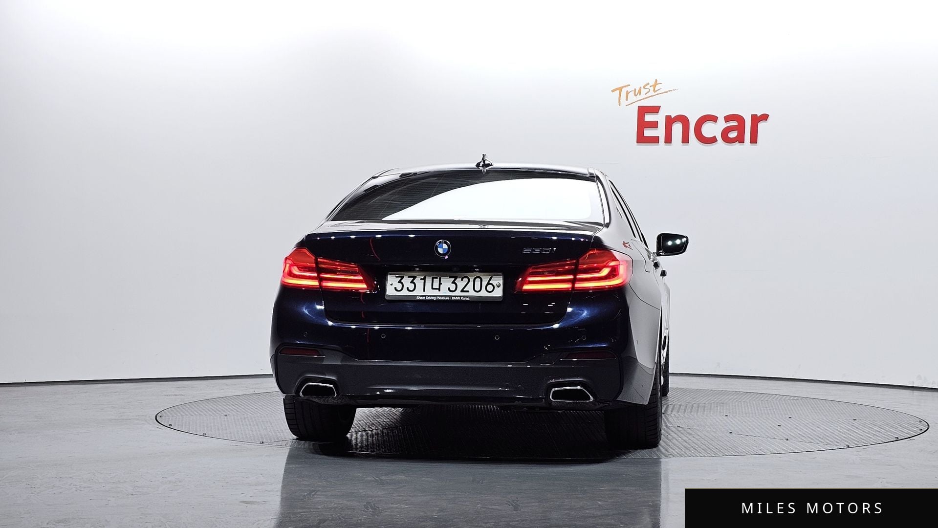 BMW 5 Series (G30) 2020 — миниатюра 4