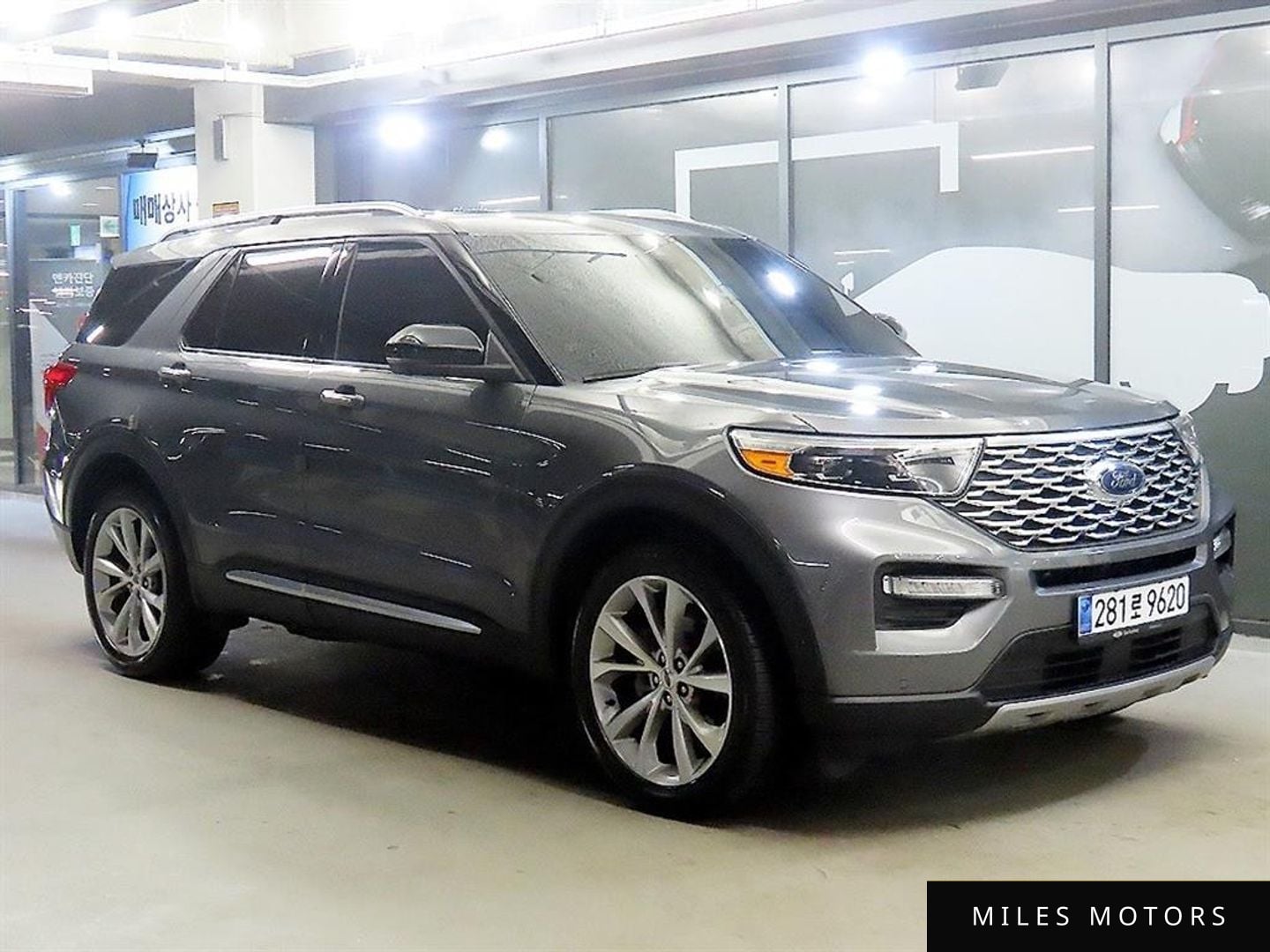 Ford Explorer 2022 — фото 1 из 12