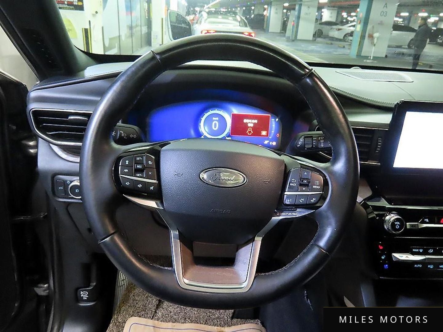Ford Explorer 2022 — миниатюра 8